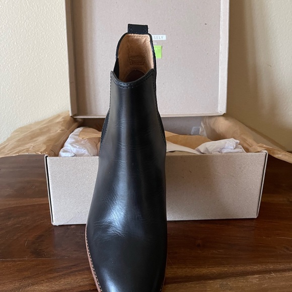 Brand new with box Madewell Chelsea, a boot size 10 - Picture 3 of 7
